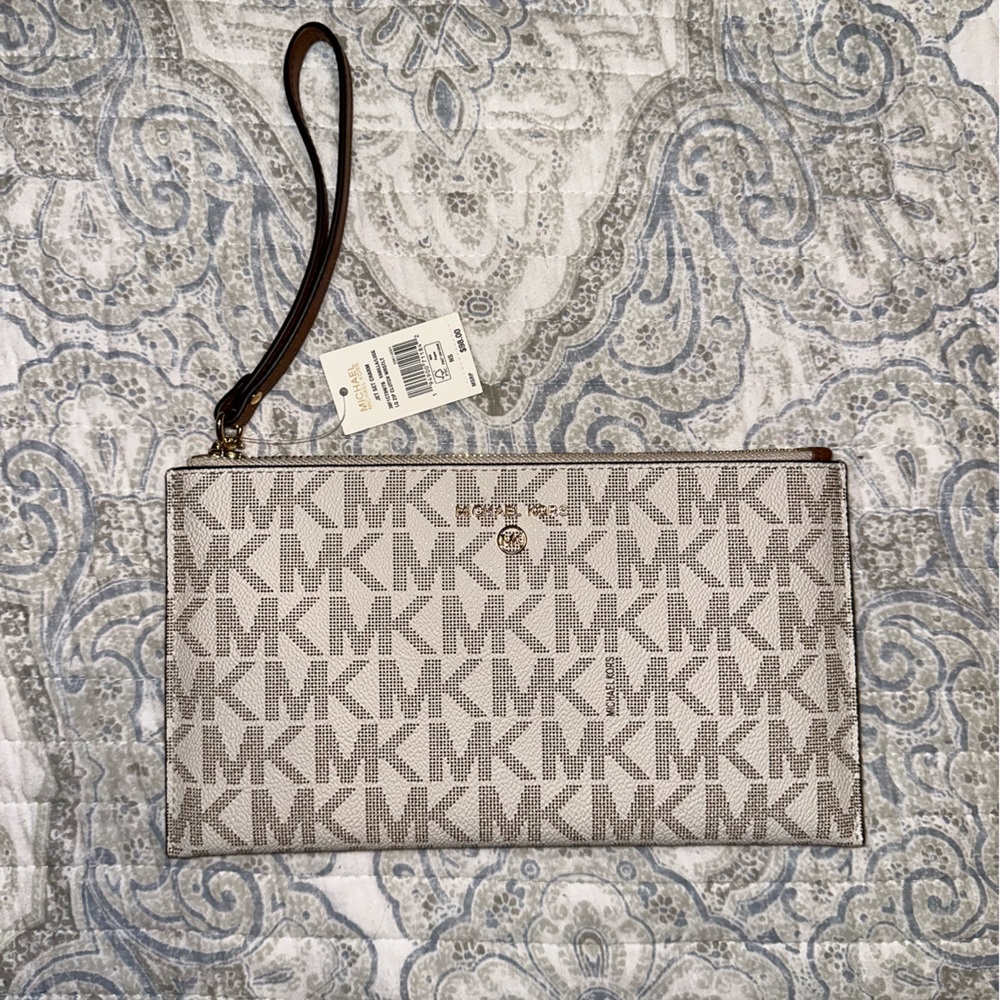 Michael Kors Clutch!